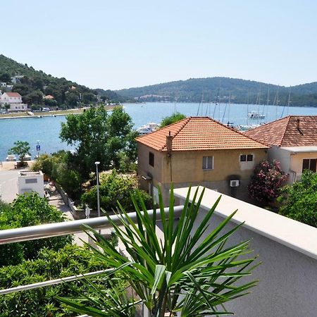 Anemos Apartman Tisno Exterior photo