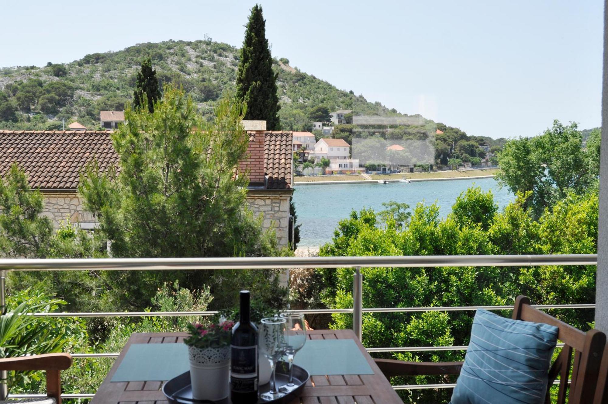 Anemos Apartman Tisno Exterior photo